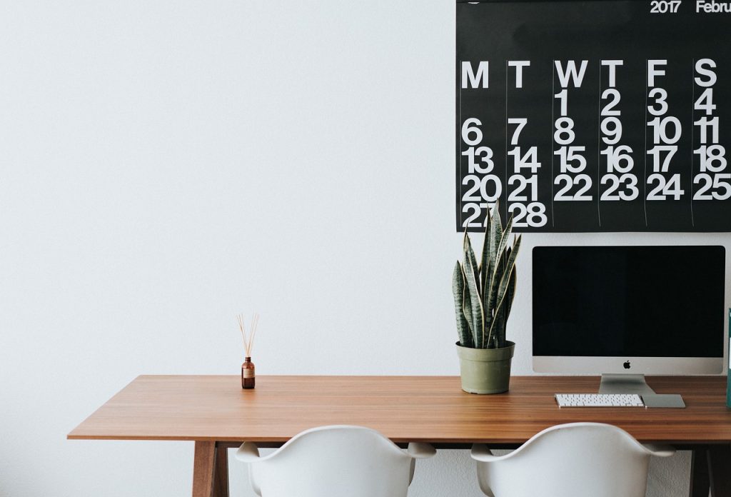 Minimalist Desk Creativity