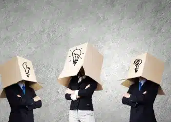 The Role of Analog Thinking in Complex Problem Solving